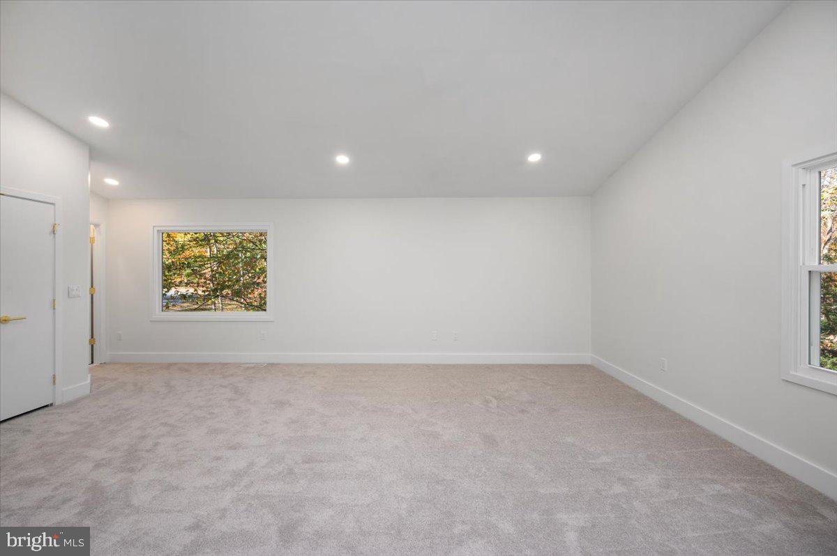 FOXVALE - Residential