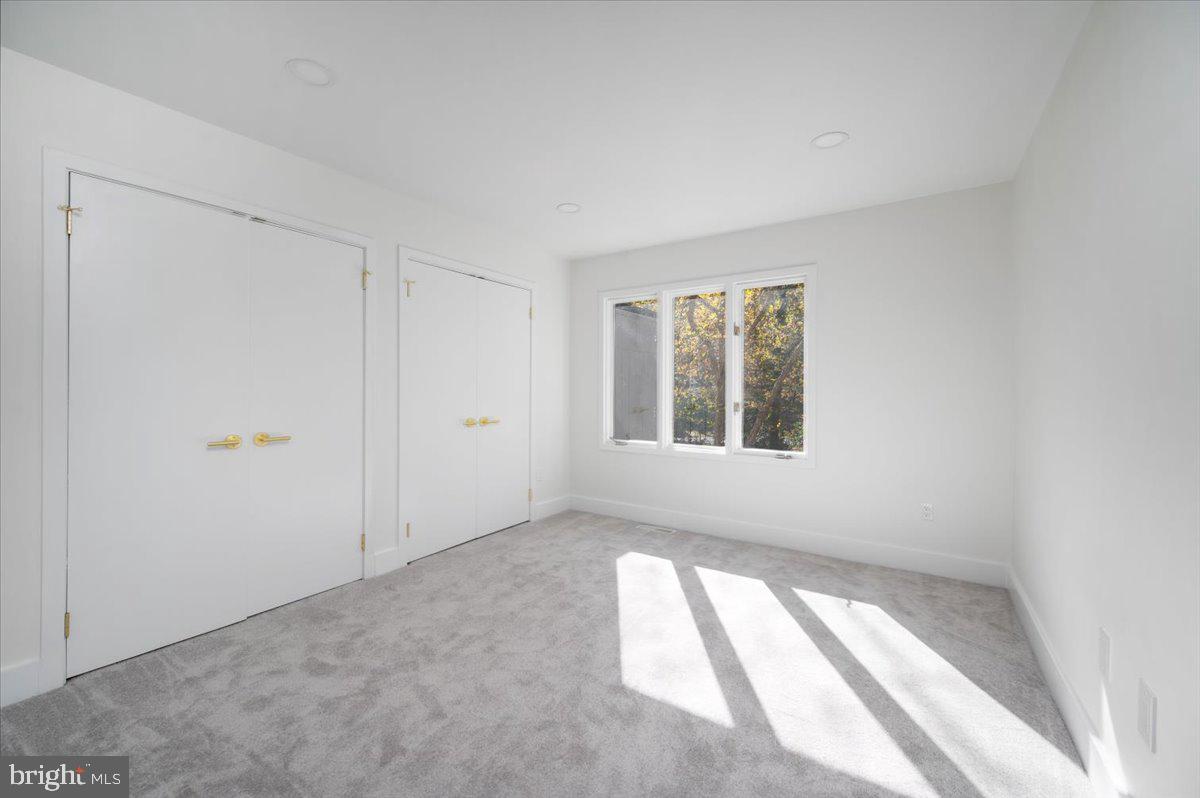 FOXVALE - Residential