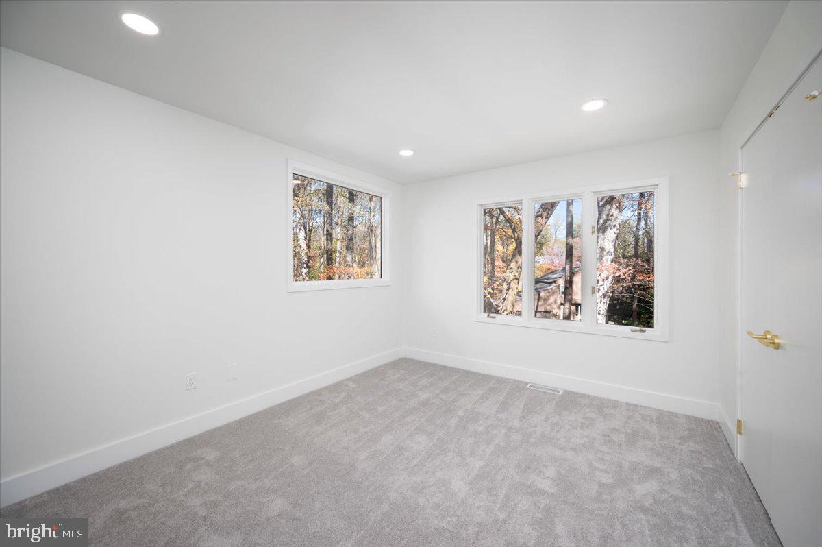 FOXVALE - Residential