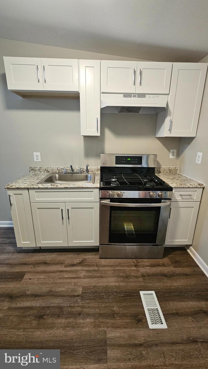 UPTON - Residential Lease