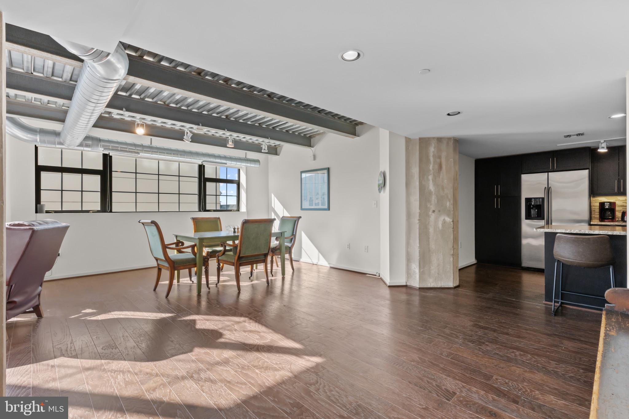 LOCUST POINT - Residential