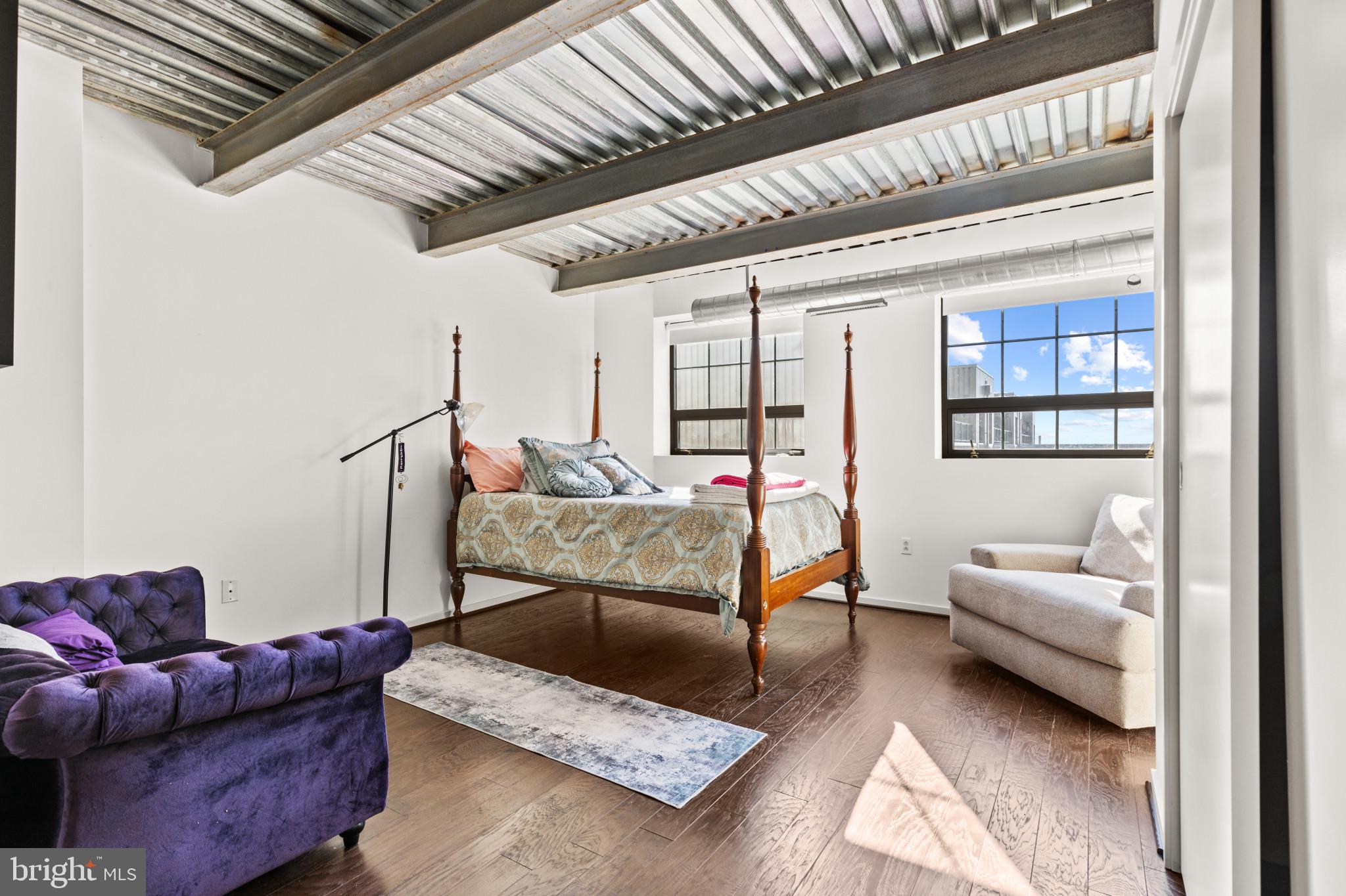 LOCUST POINT - Residential