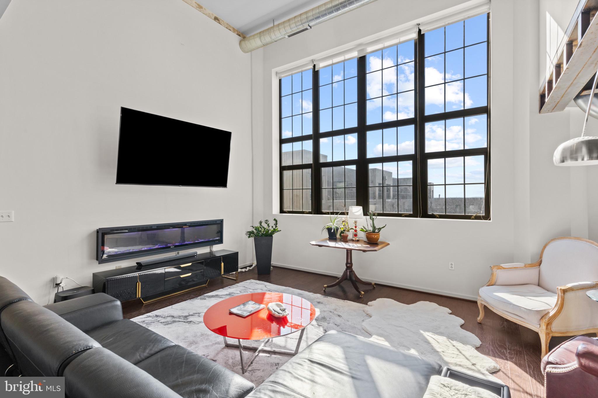 LOCUST POINT - Residential