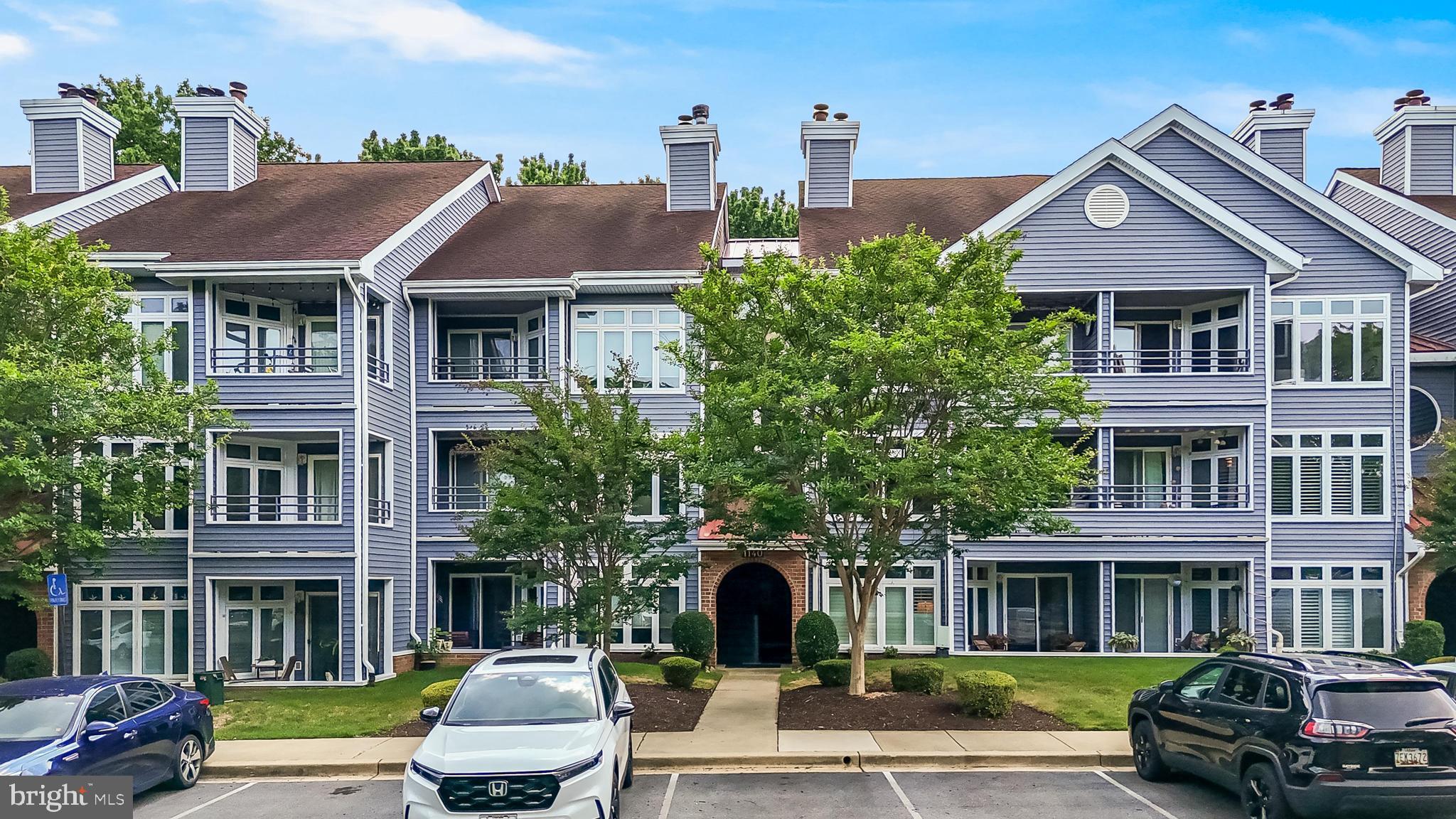 1140 LAKE HERON 2A