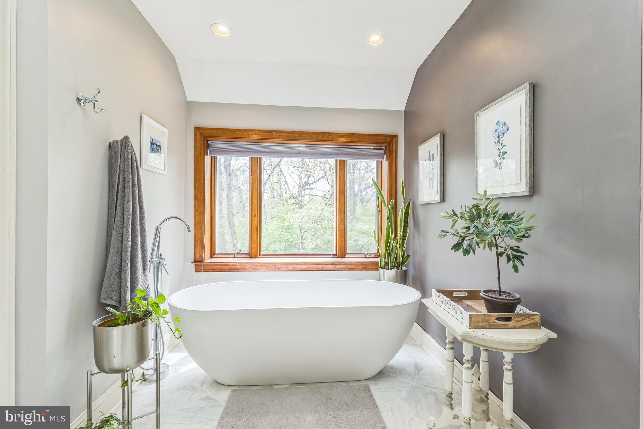 WINCHESTER - Residential