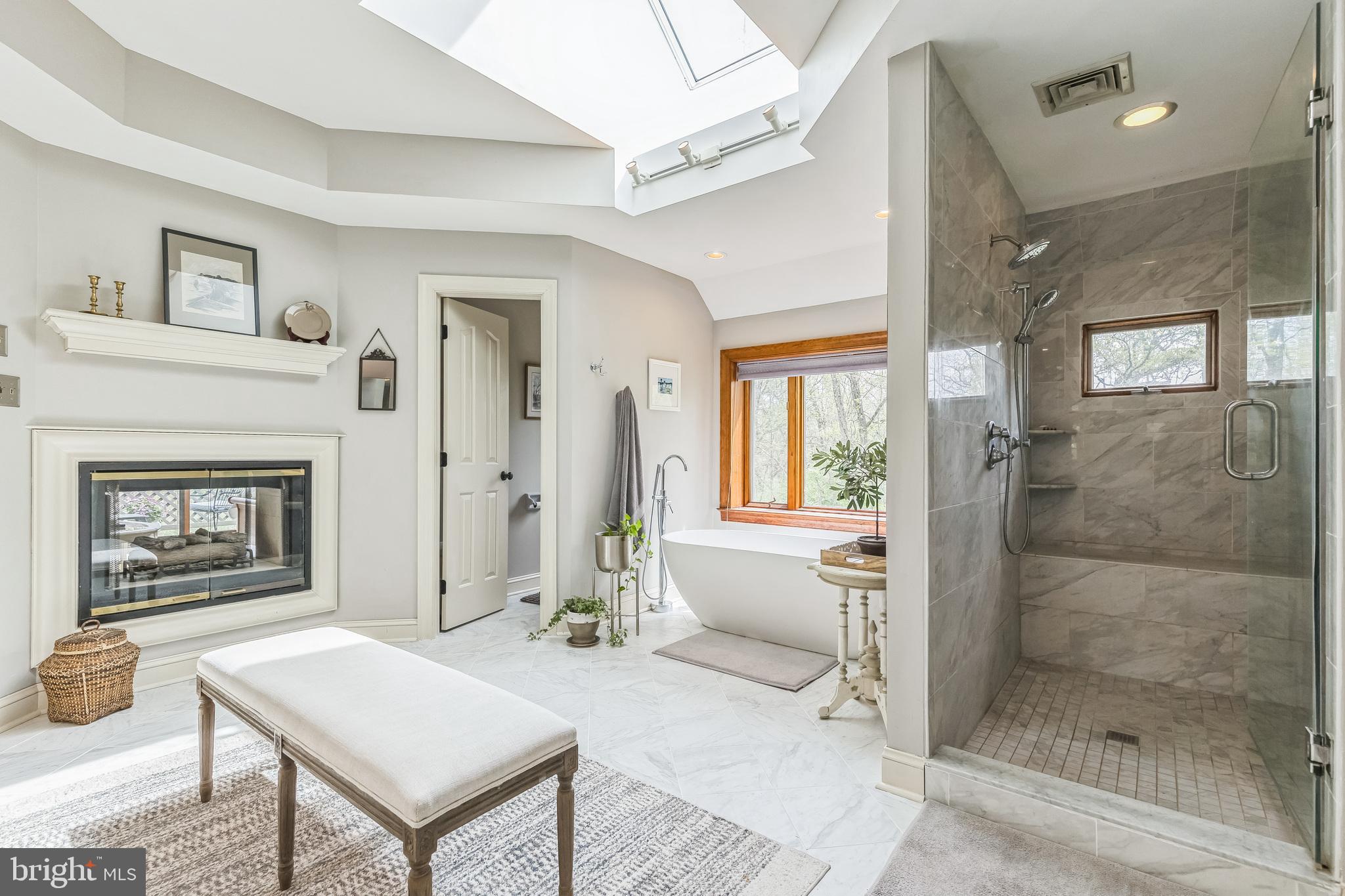 WINCHESTER - Residential