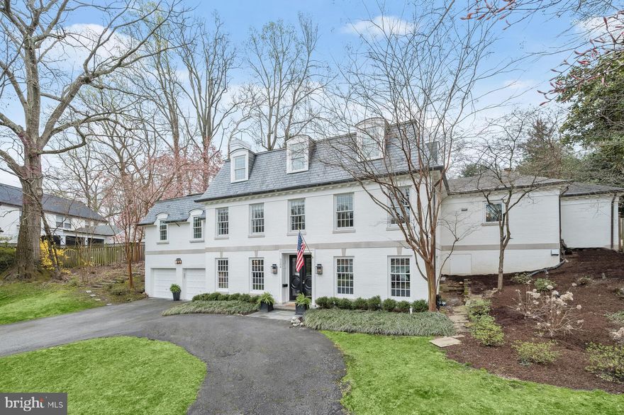 NEW LISTING! EXTRAORDINARILY STYLISH  AND SOPHISTICATED "PIANO NOBILE" 4,300 SQFT 5BR/3.5.5BA HOME WITH POOL, HUGE FAMILY  ROOM W/FIREPLACE OFF GOURMET KITCHEN, LUXE PRIMARY SUITE W/ADJACENT DEN AND WALK-IN CLOSETS, LARGE BREAKFAST ROOM W/GARDEN VIEWS, MAIN LEVEL HAS DIRECT TERRACE AND POOL ACCESS--SUPER CHIC ENTERTAINING IN  LARGE DINING ROOM AND LIVING ROOM W/FIREPLACE--GRAND ENTRY, TWO CAR GARAGE W/ MUDROOM ENTRY, LIBRARY/BILLIARDS ROOM,   PRIVATE GUEST SUITE ALL ON ENTRY LEVEL. THREE ADDITIONAL BEDROOMS AND FULL BATHROOM ON TOP LEVEL.