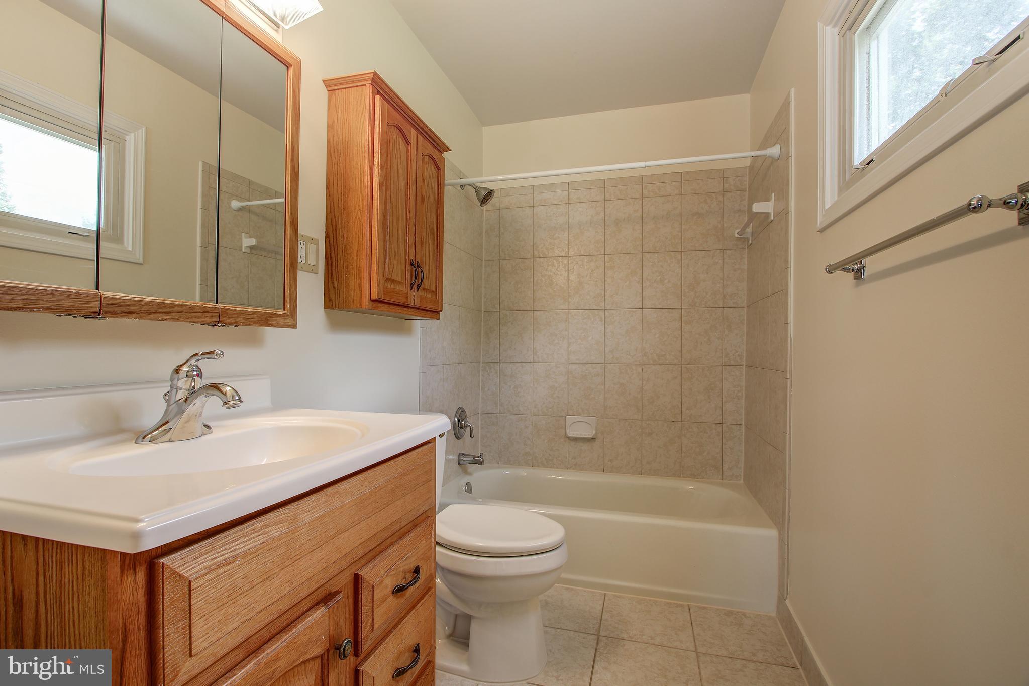 BROYHILLS ADDITION - Residential Lease