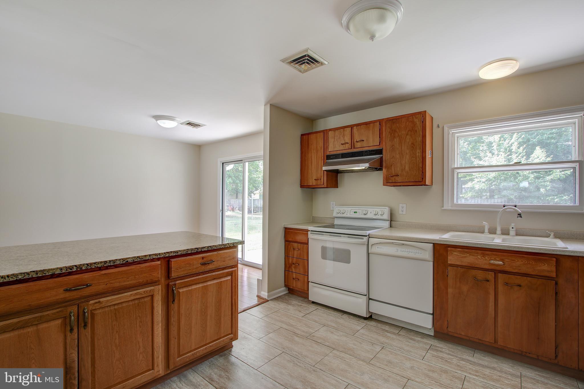 BROYHILLS ADDITION - Residential Lease