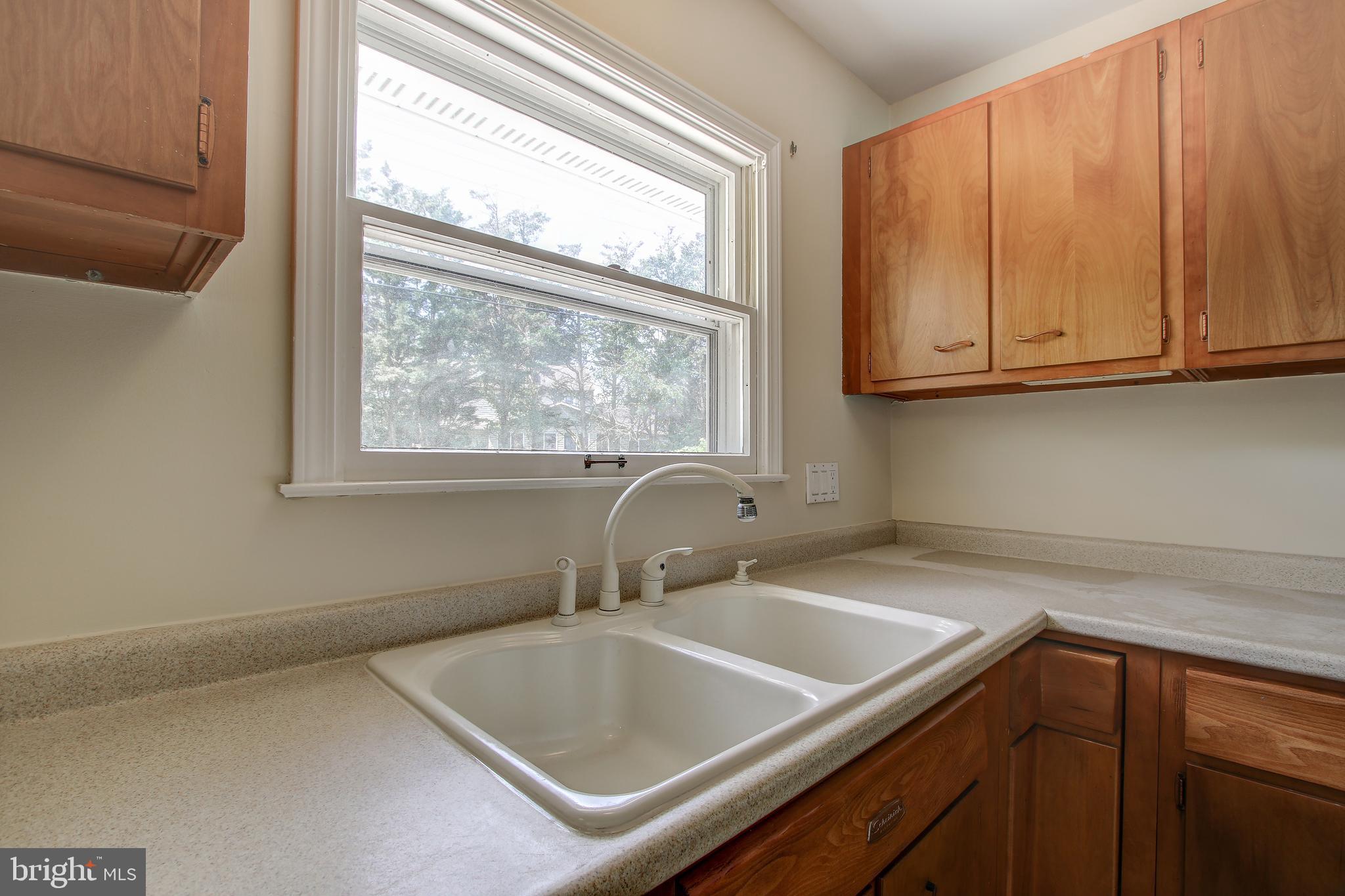 BROYHILLS ADDITION - Residential Lease