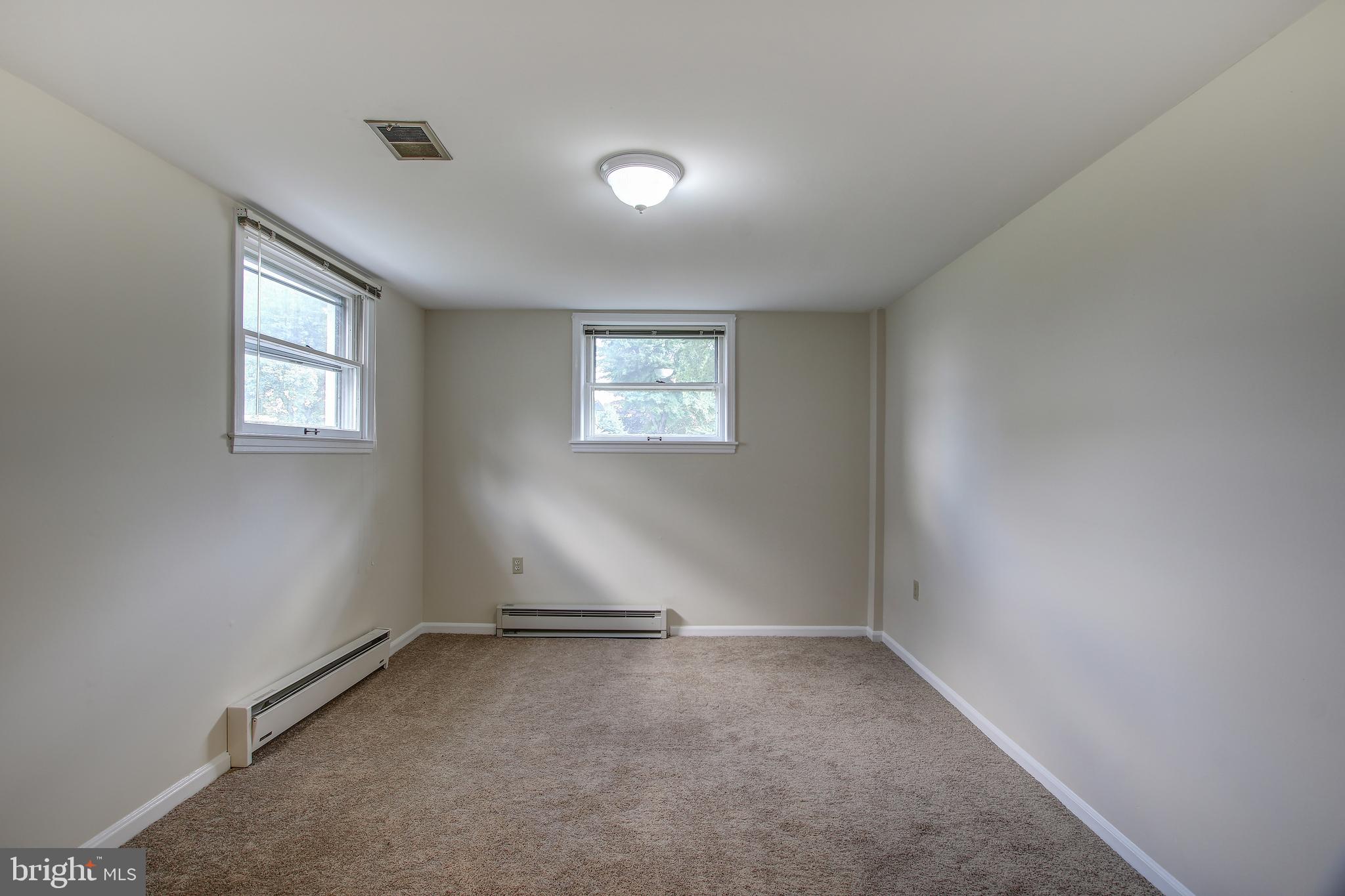 BROYHILLS ADDITION - Residential Lease