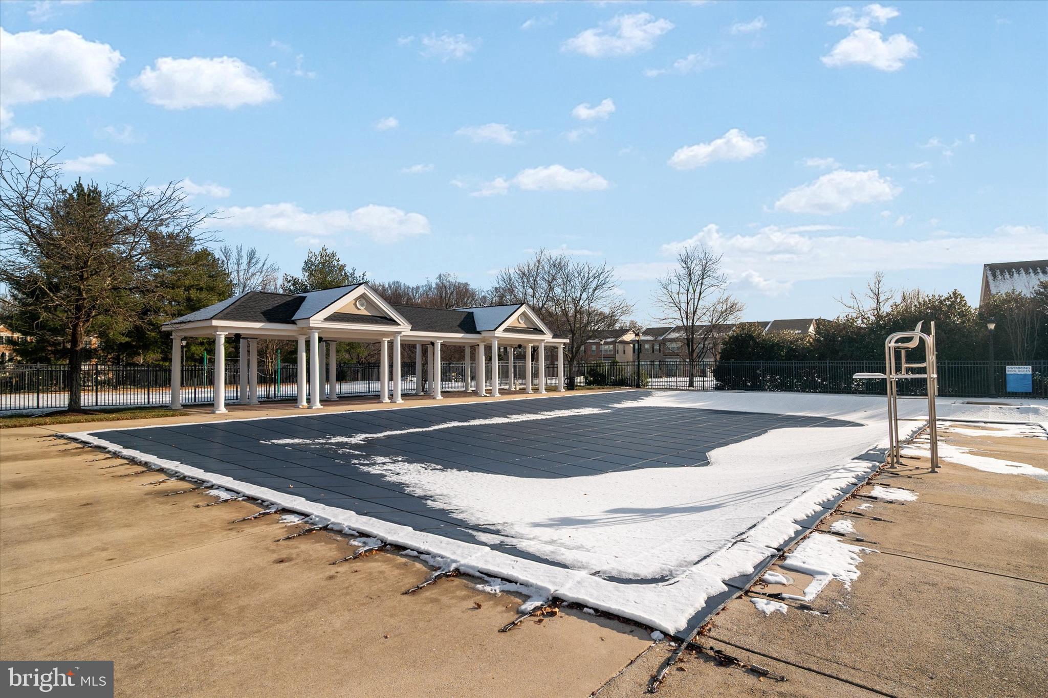 FAIRWOOD - Residential