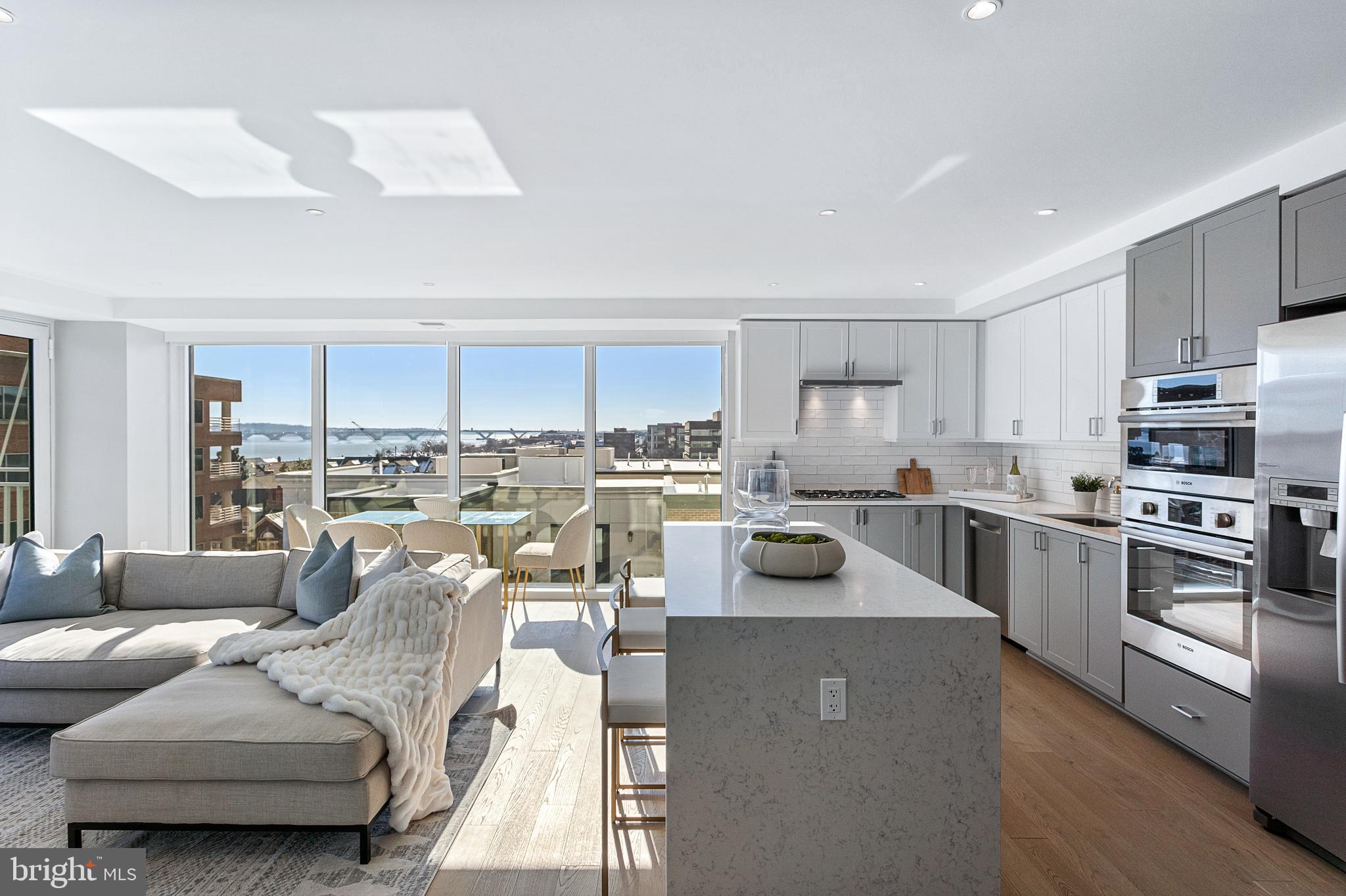 OLD TOWN ALEXANDRIA - Residential