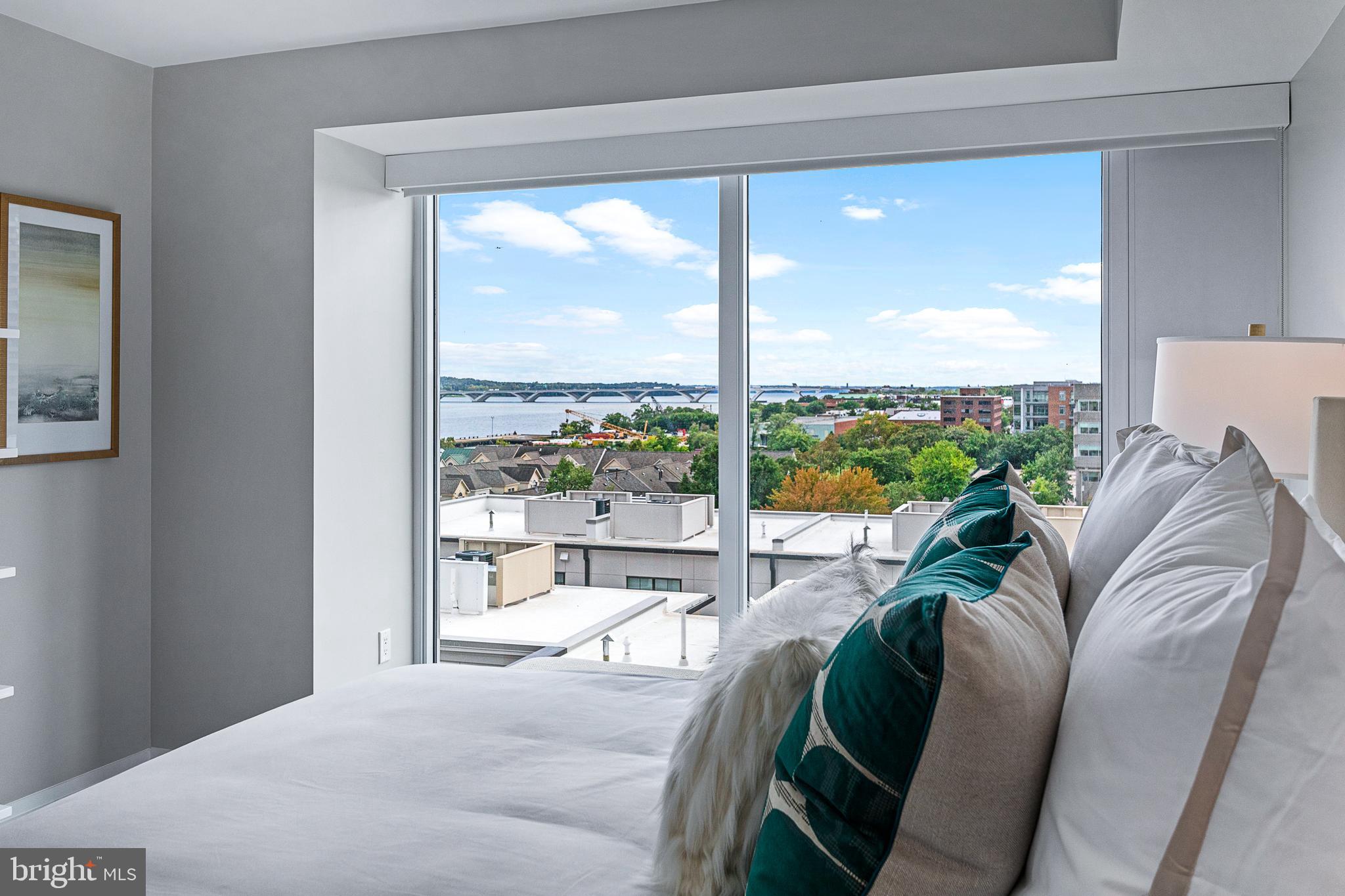 OLD TOWN ALEXANDRIA - Residential