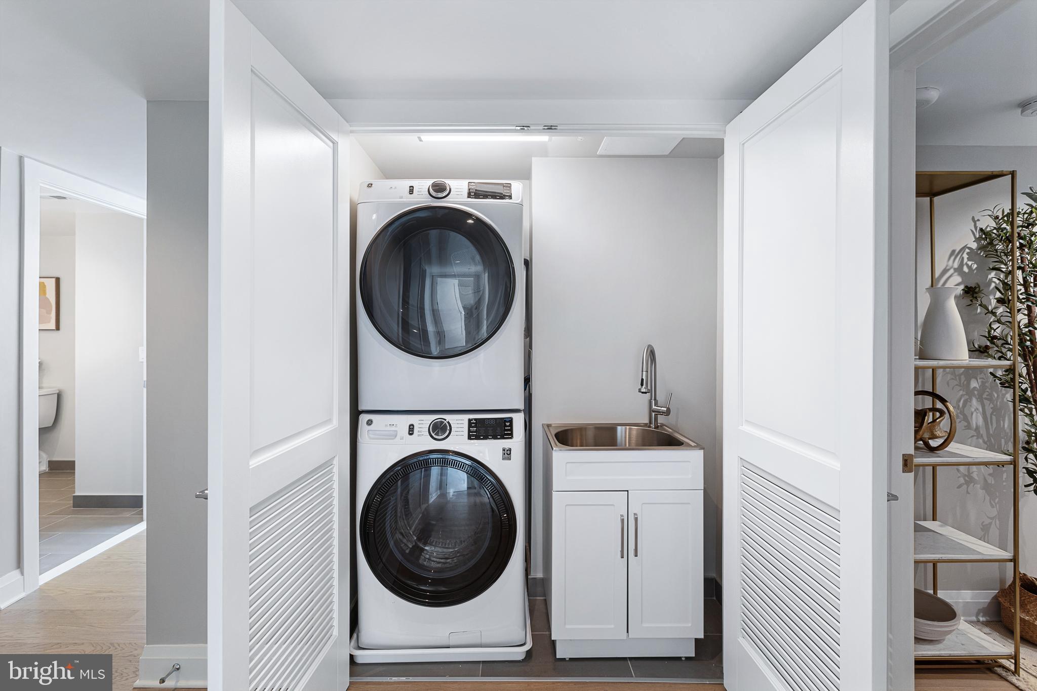 OLD TOWN ALEXANDRIA - Residential