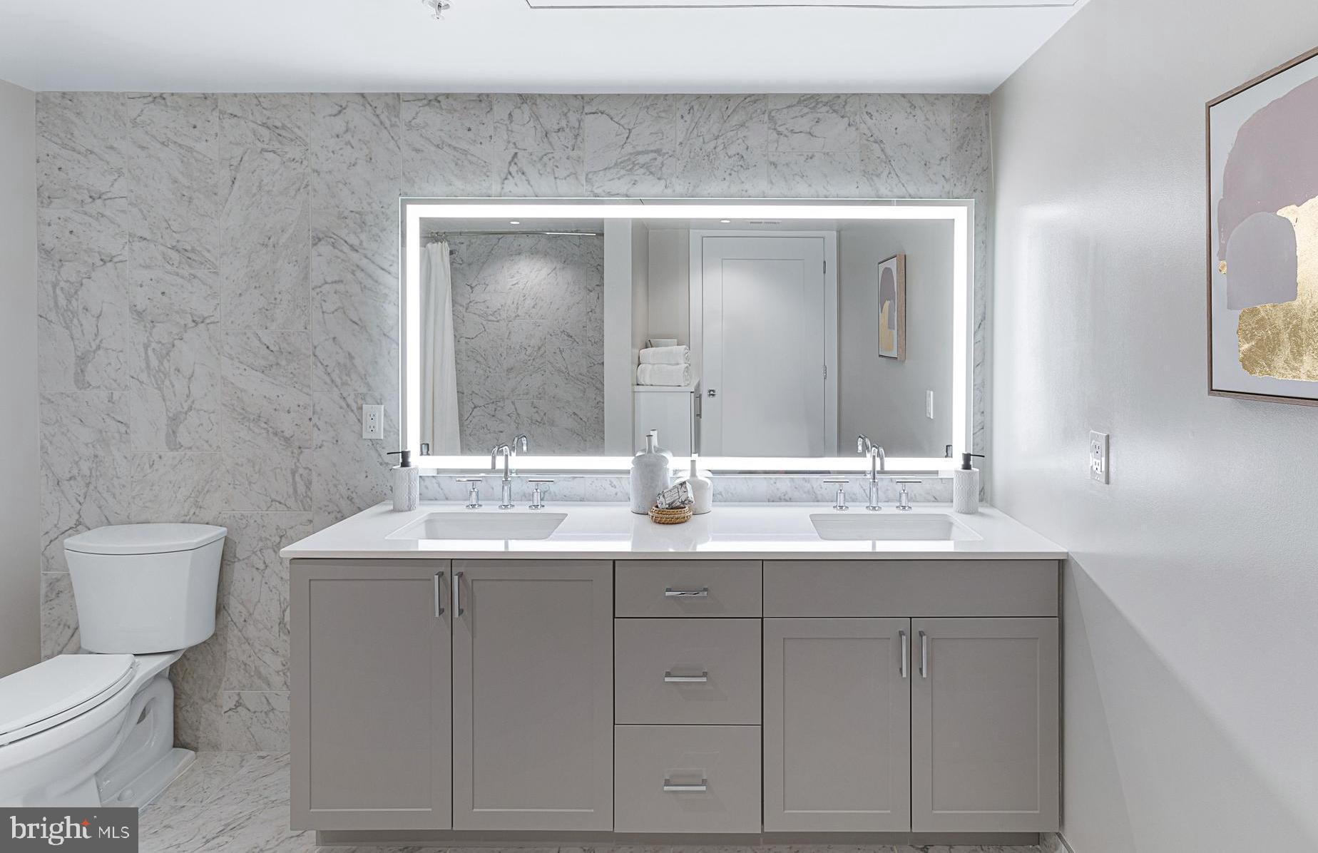 OLD TOWN ALEXANDRIA - Residential