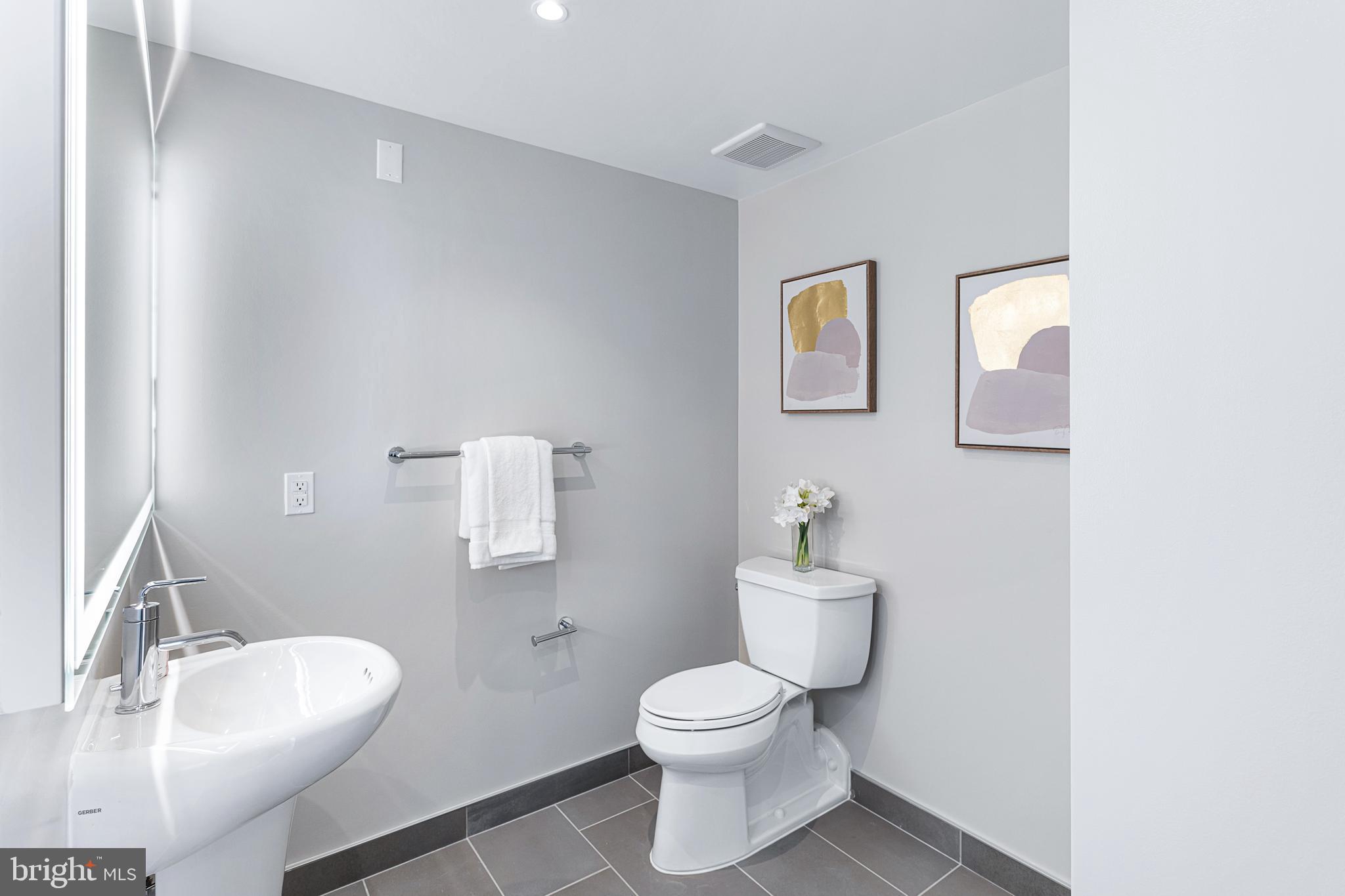 OLD TOWN ALEXANDRIA - Residential