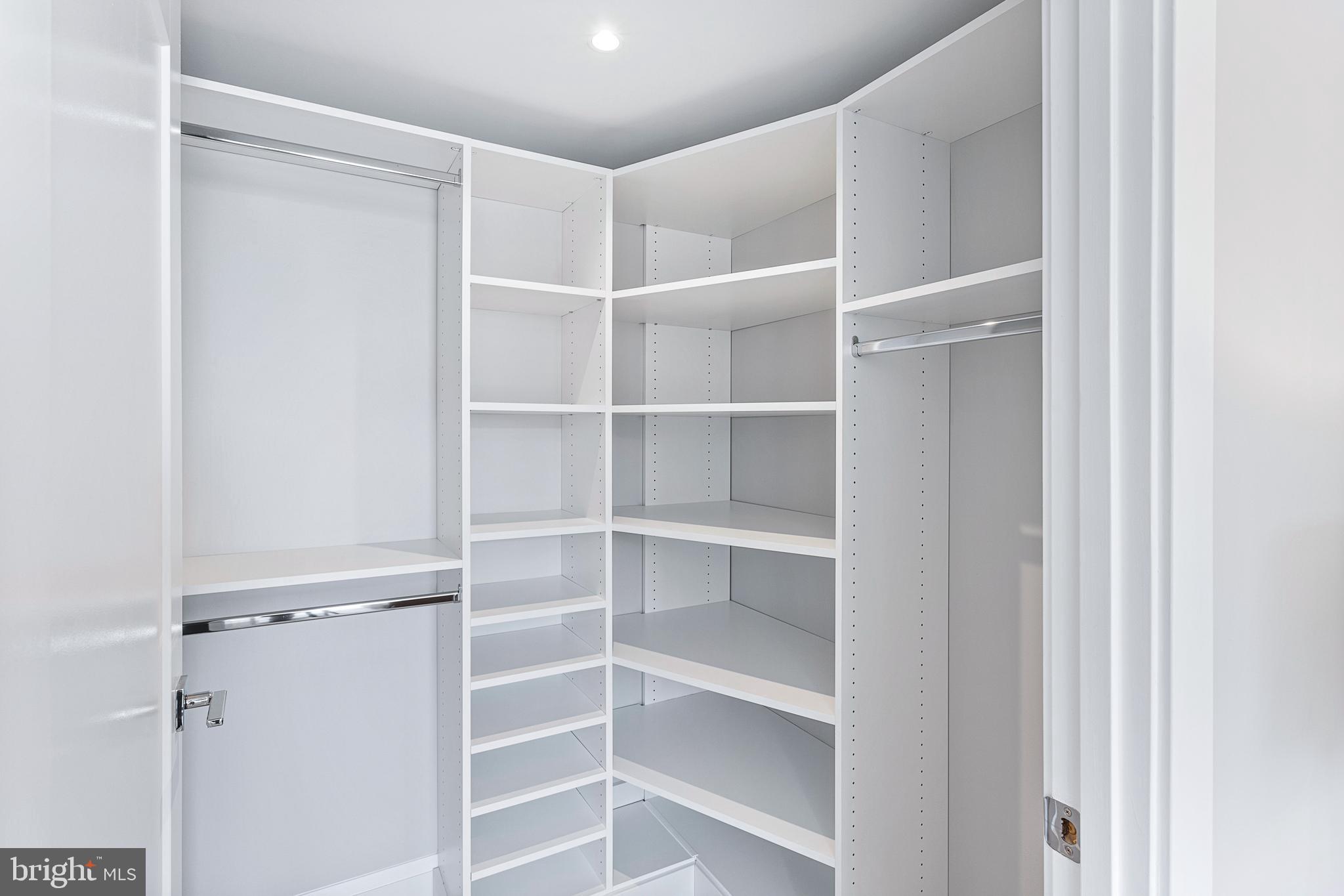 OLD TOWN ALEXANDRIA - Residential