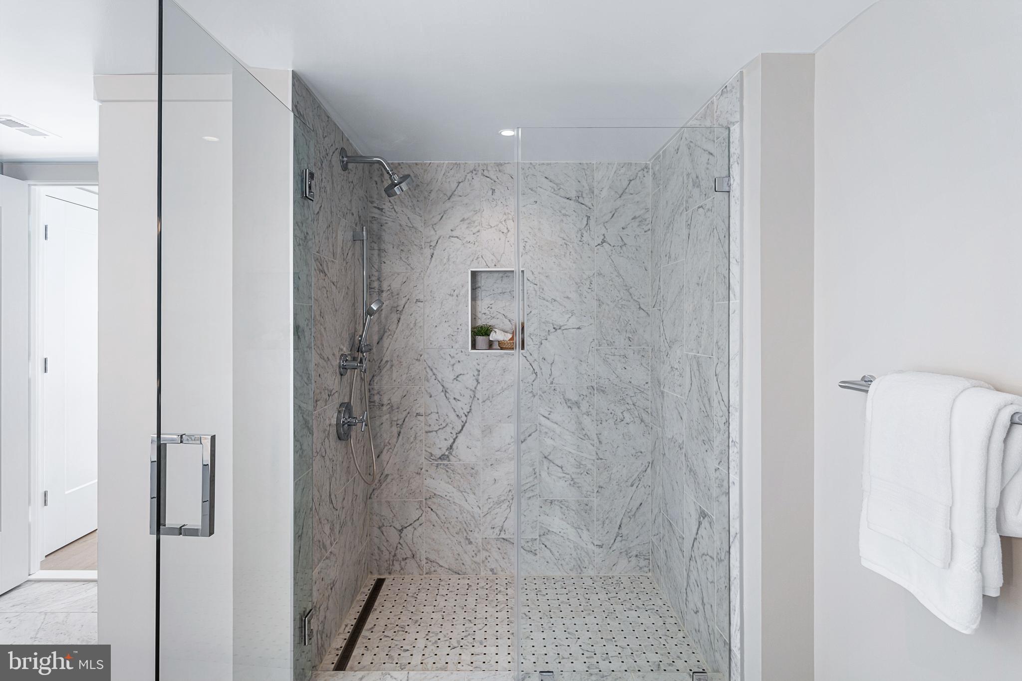 OLD TOWN ALEXANDRIA - Residential