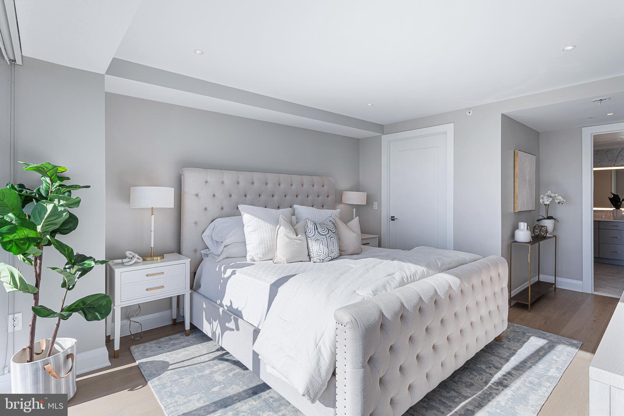 OLD TOWN ALEXANDRIA - Residential