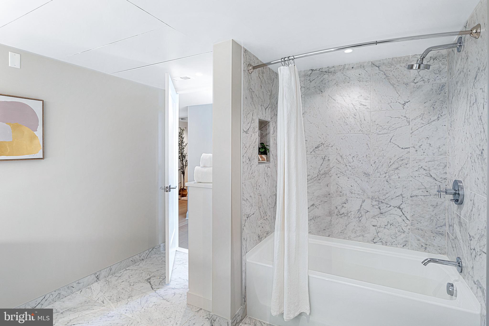 OLD TOWN ALEXANDRIA - Residential