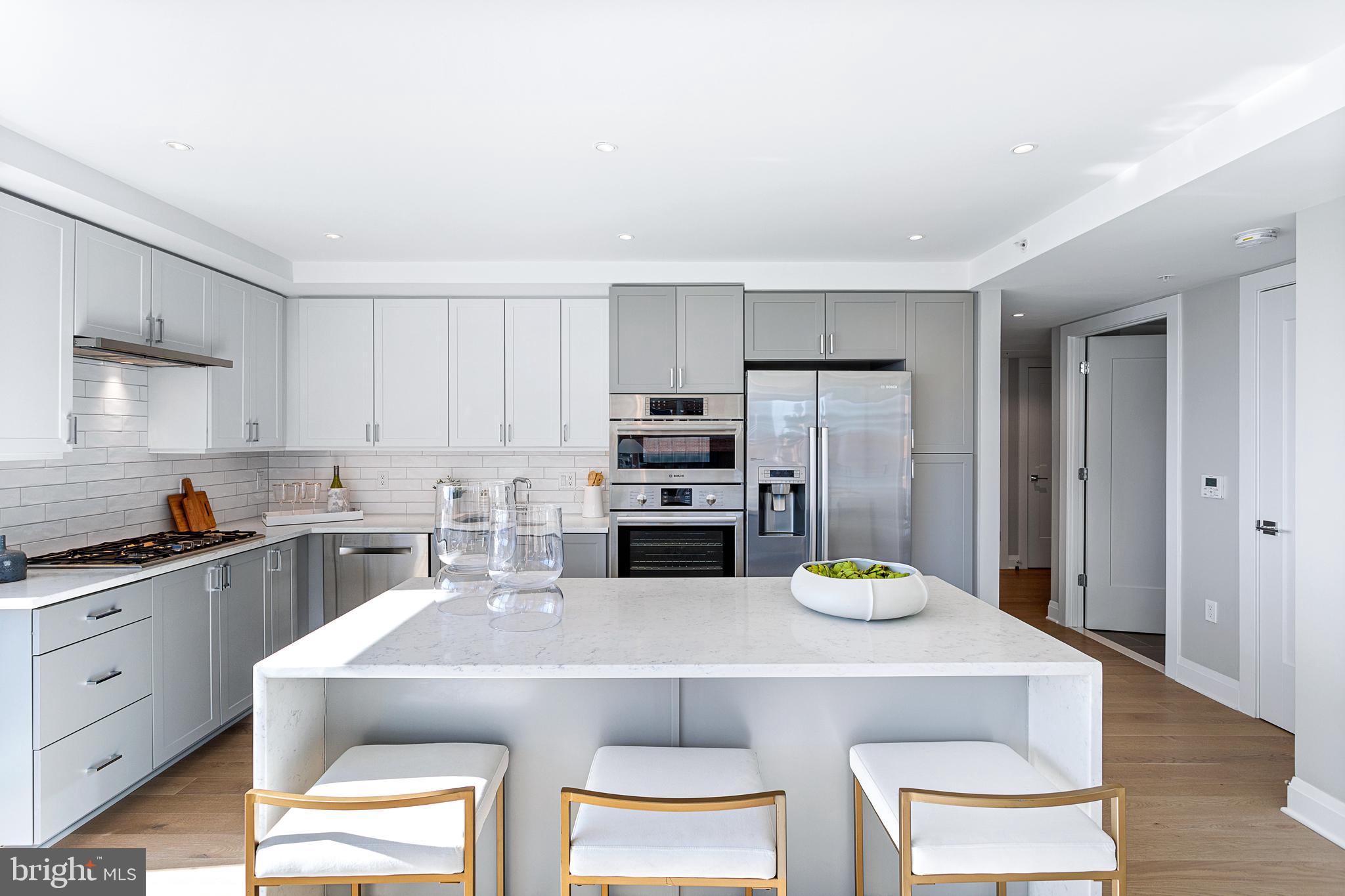 OLD TOWN ALEXANDRIA - Residential