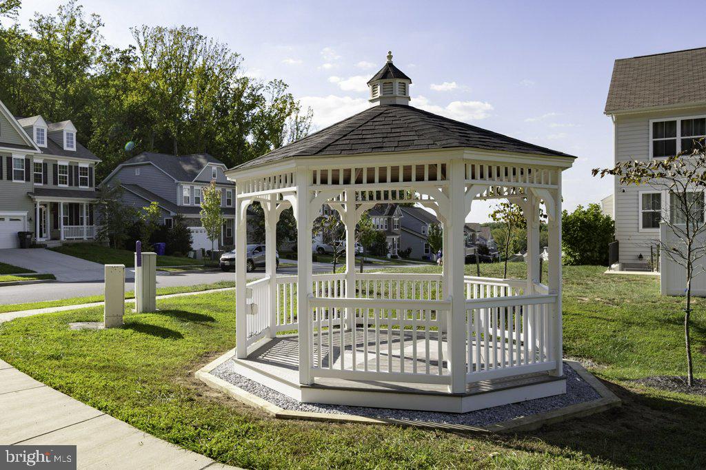 WINDSOR MANOR - Residential