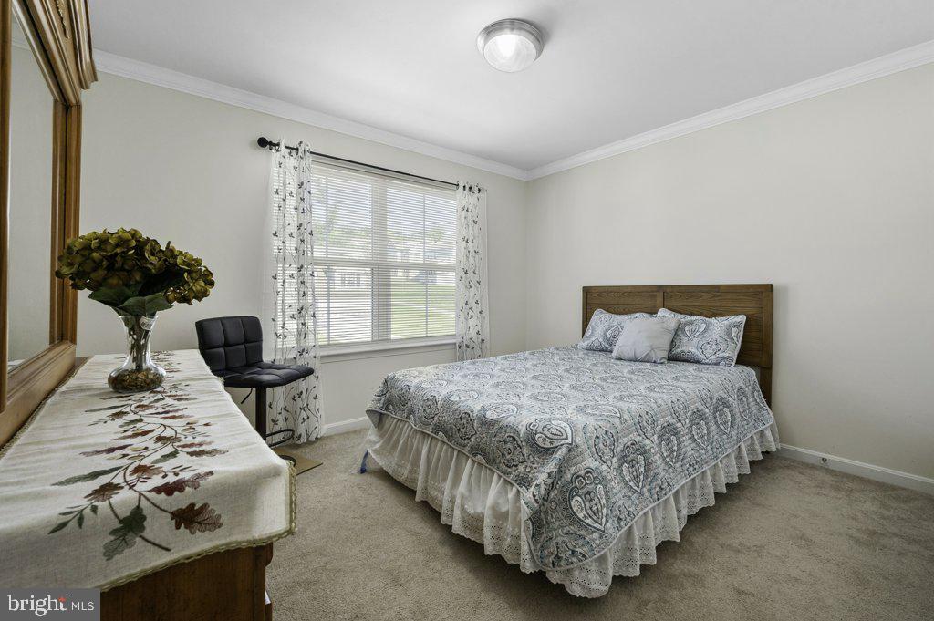 WINDSOR MANOR - Residential