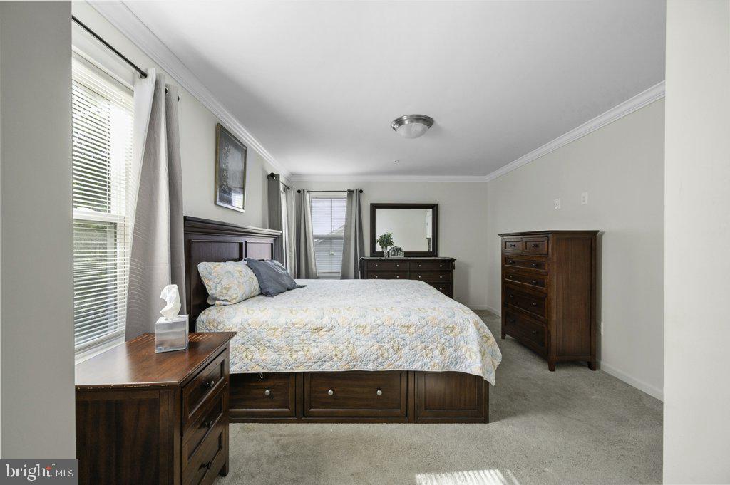 WINDSOR MANOR - Residential