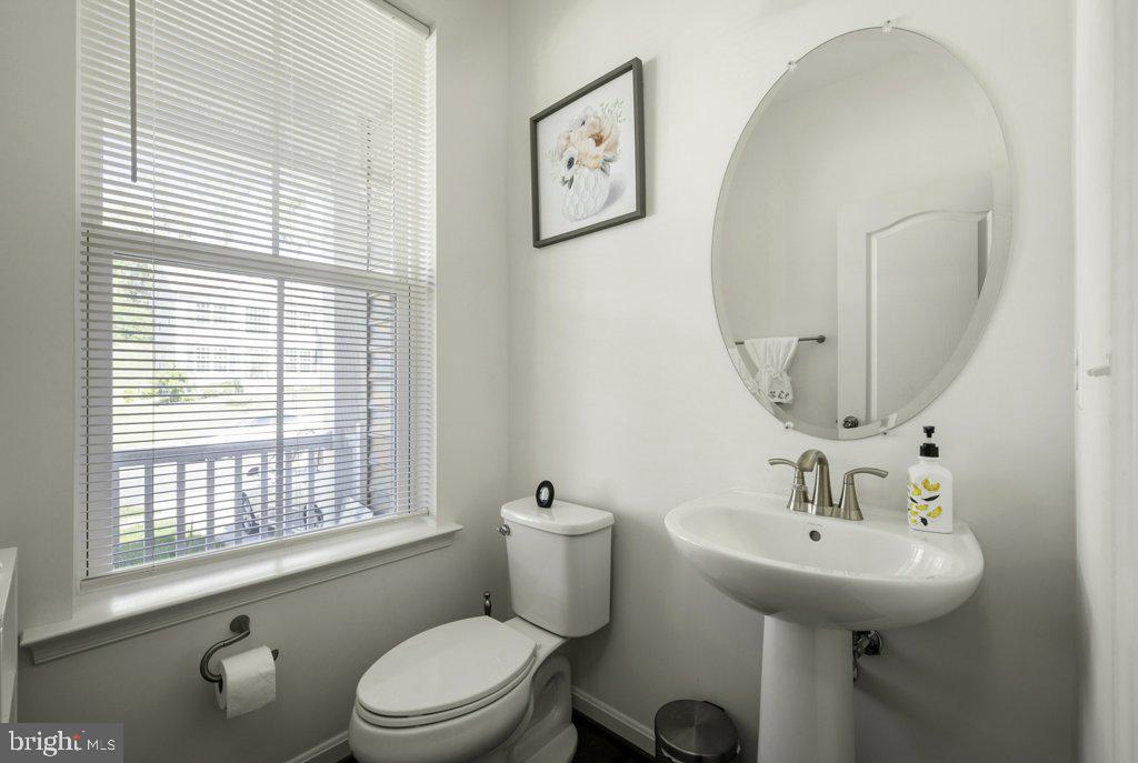 WINDSOR MANOR - Residential