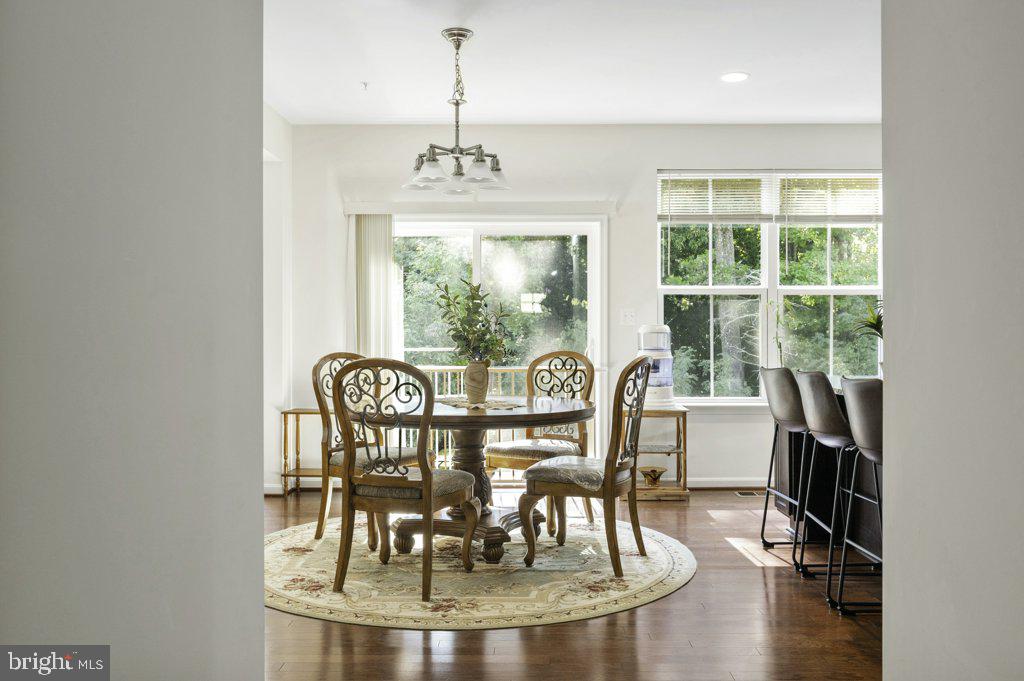 WINDSOR MANOR - Residential