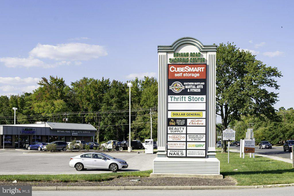 WINDSOR MANOR - Residential