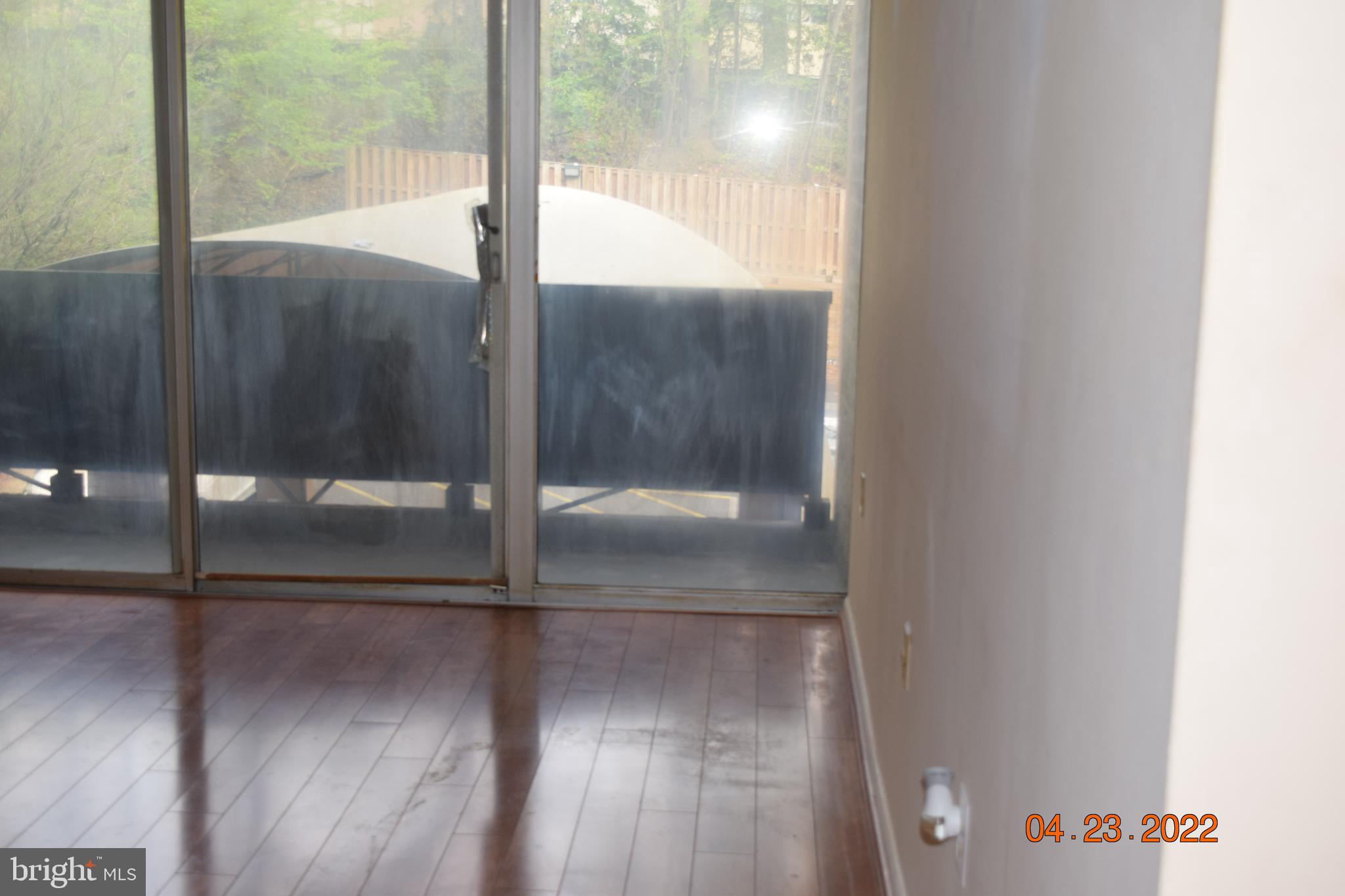 IVYMOUNT COURT - Residential Lease