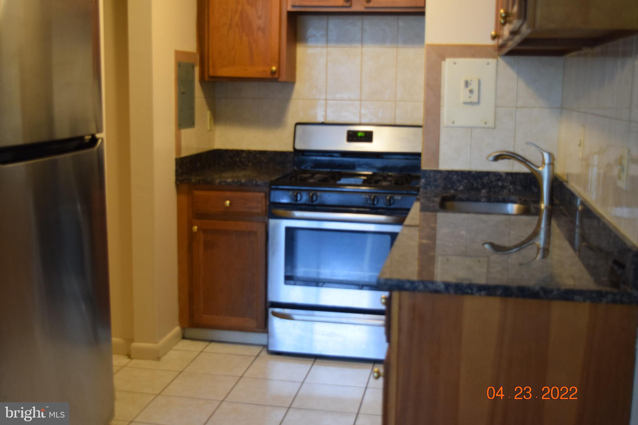 IVYMOUNT COURT - Residential Lease