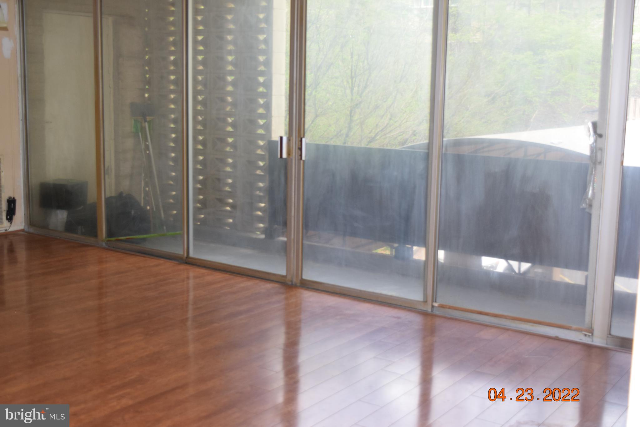 IVYMOUNT COURT - Residential Lease