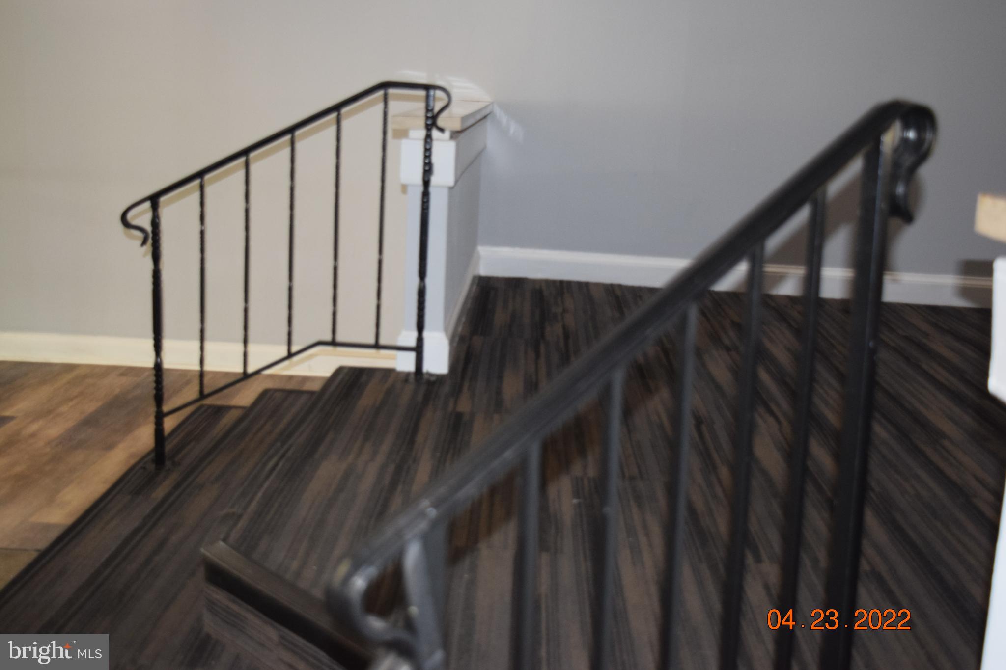 IVYMOUNT COURT - Residential Lease