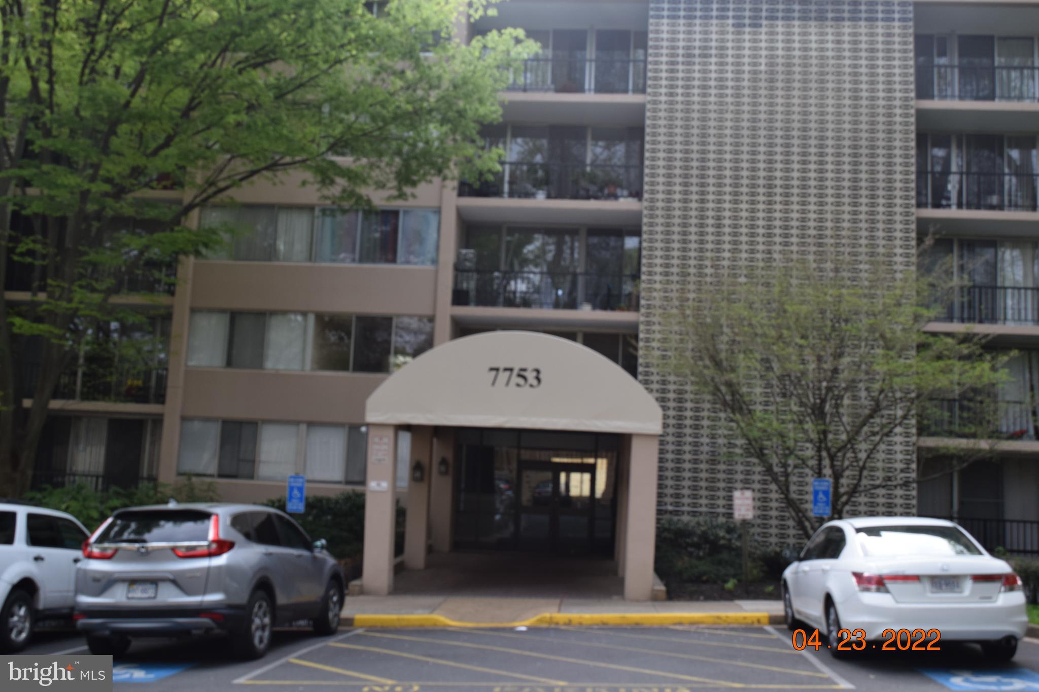 IVYMOUNT COURT - Residential Lease