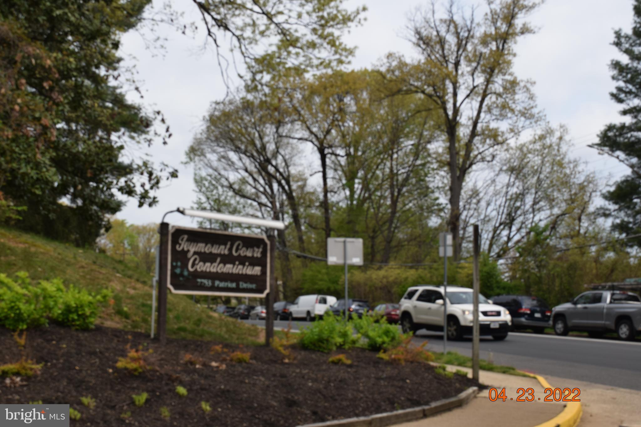 IVYMOUNT COURT - Residential Lease