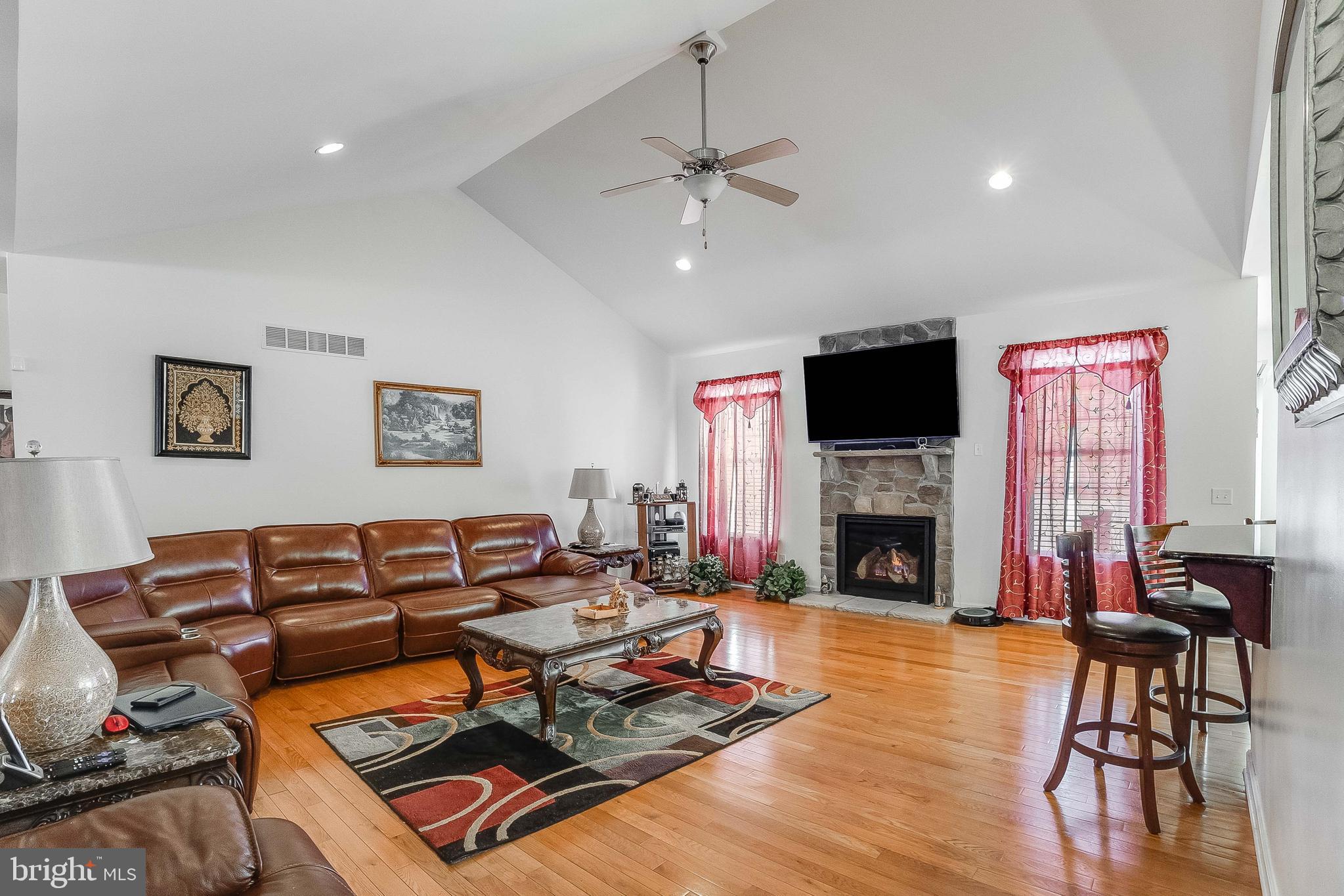 QUAIL LANDING - Residential