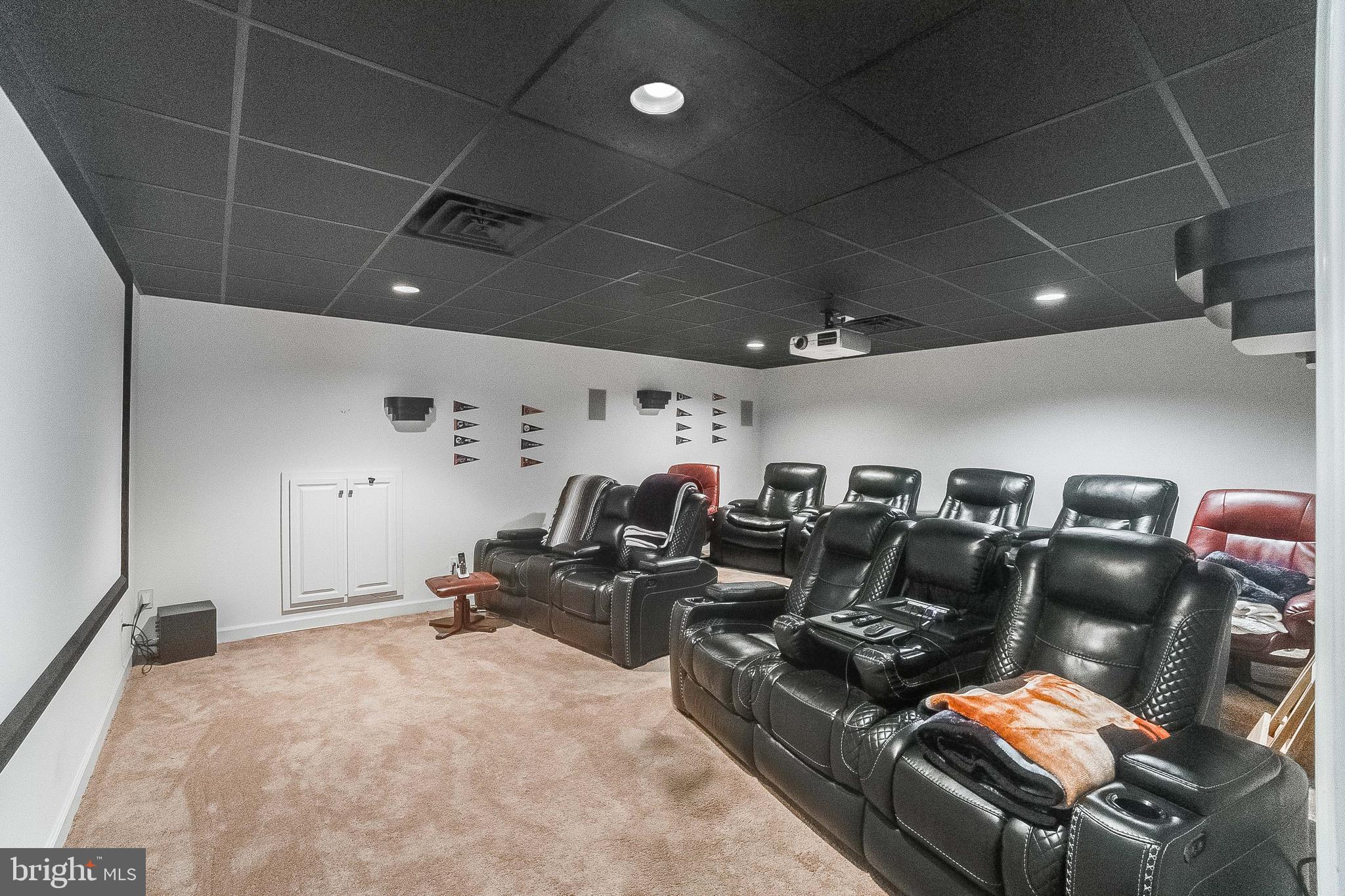 QUAIL LANDING - Residential