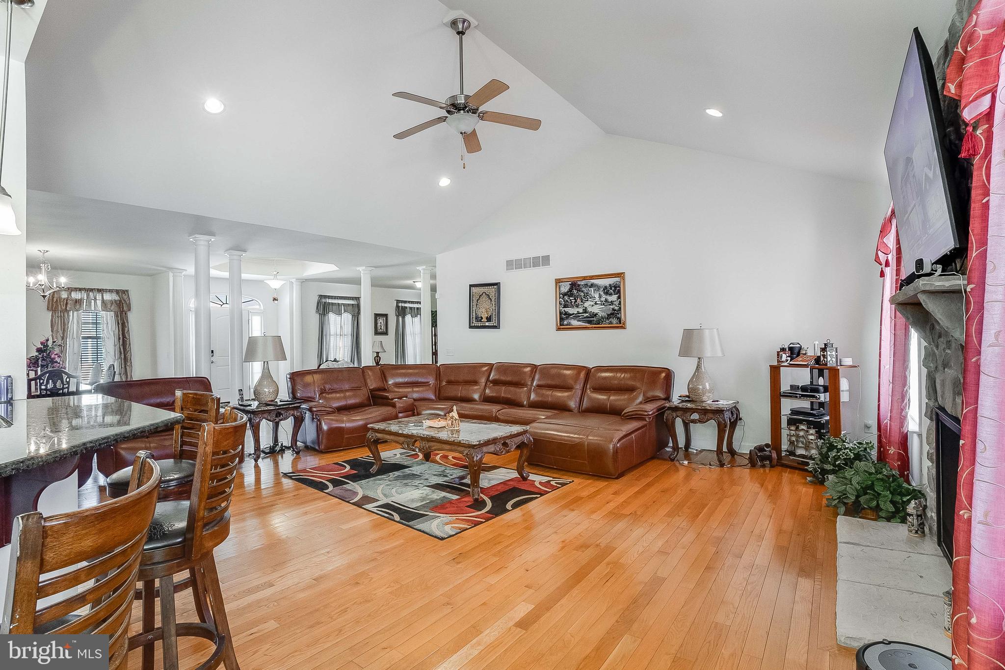 QUAIL LANDING - Residential