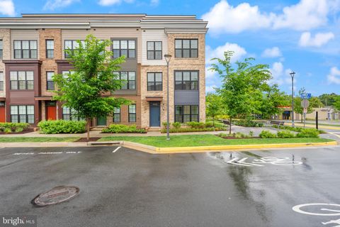 Photo of 3100 Camber Place, FALLS CHURCH, VA 22042 (MLS # VAFX2309846)