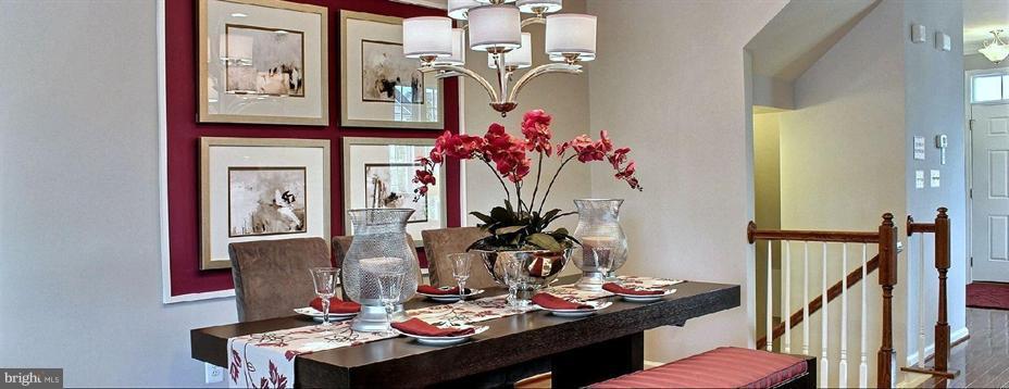 CREEKSIDE VILLAGE - Residential