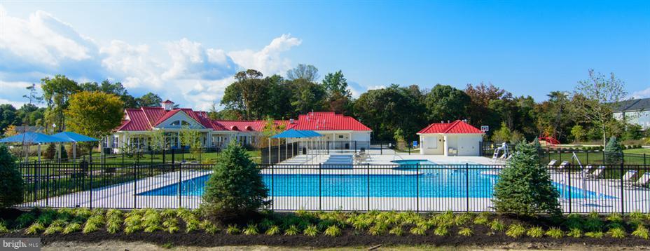 CREEKSIDE VILLAGE - Residential