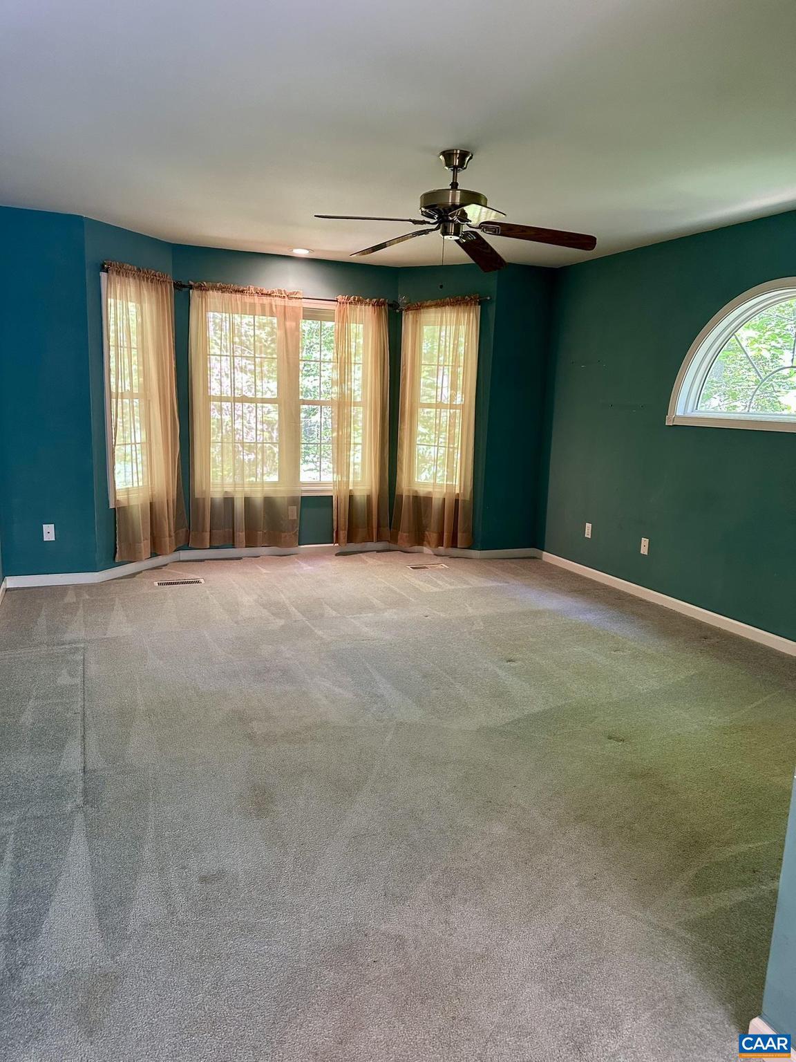 LAKE MONTICELLO - Residential