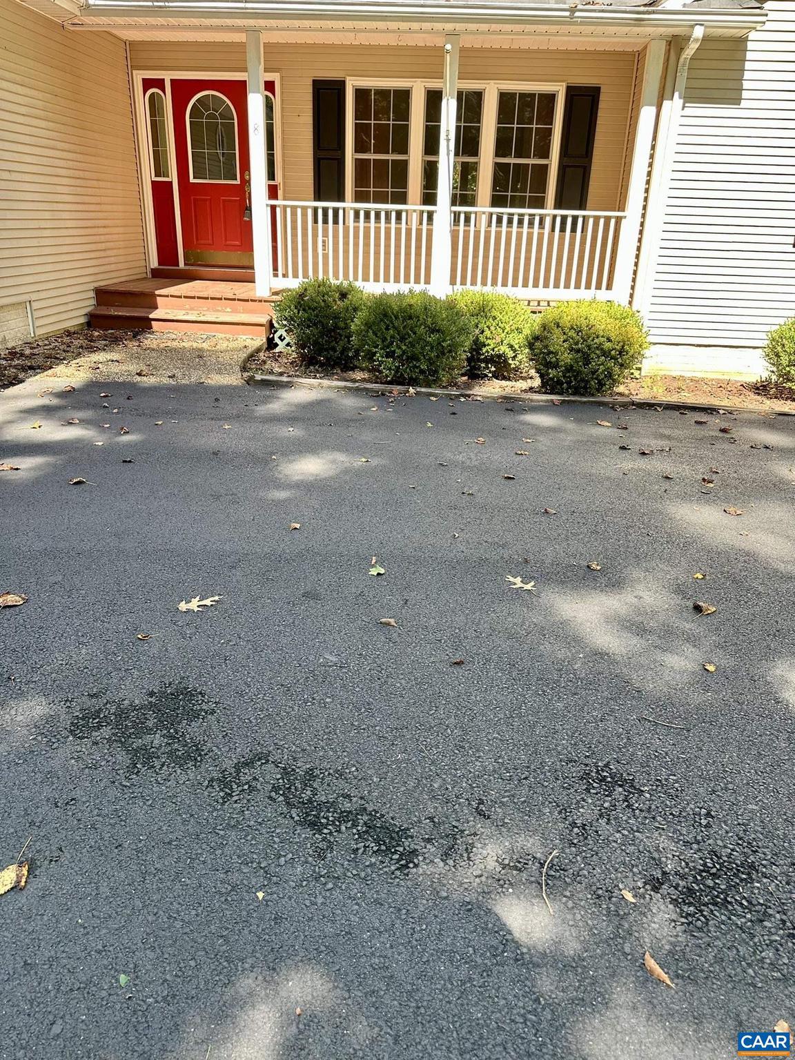 LAKE MONTICELLO - Residential