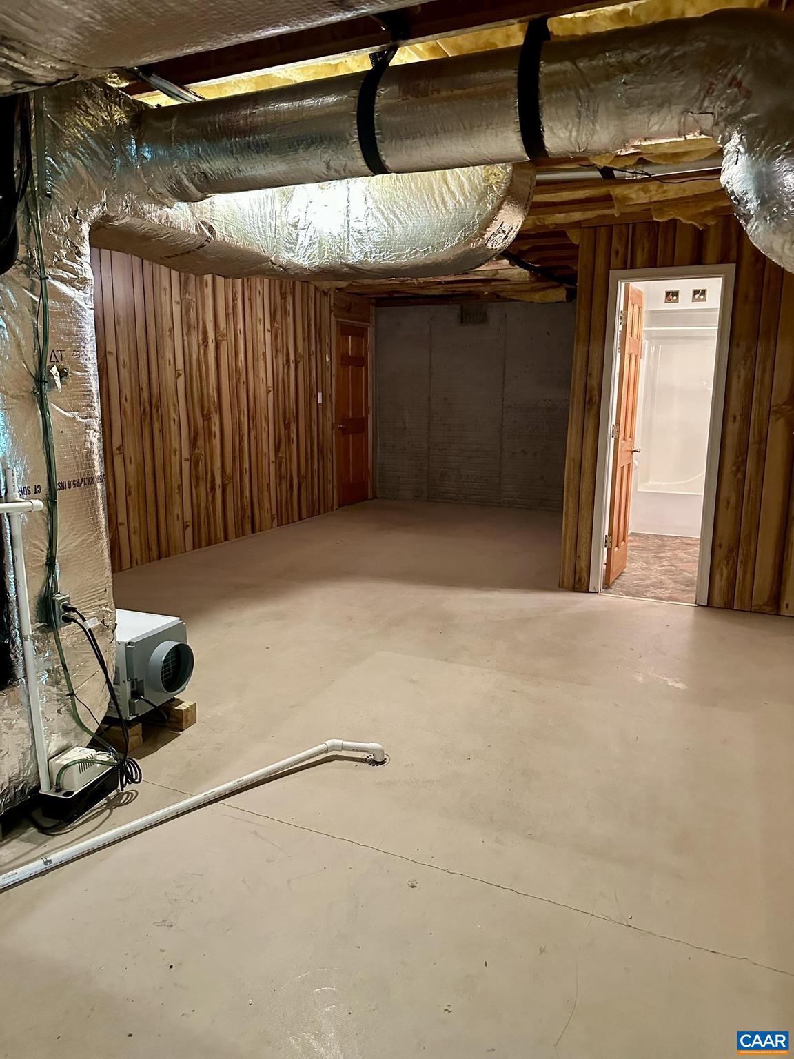 LAKE MONTICELLO - Residential