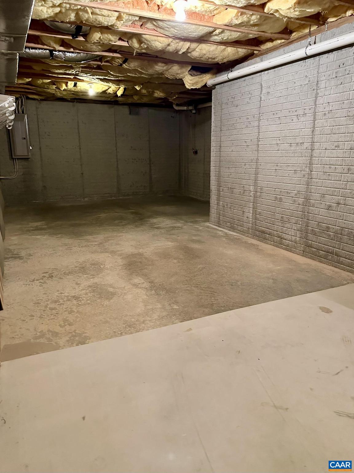 LAKE MONTICELLO - Residential