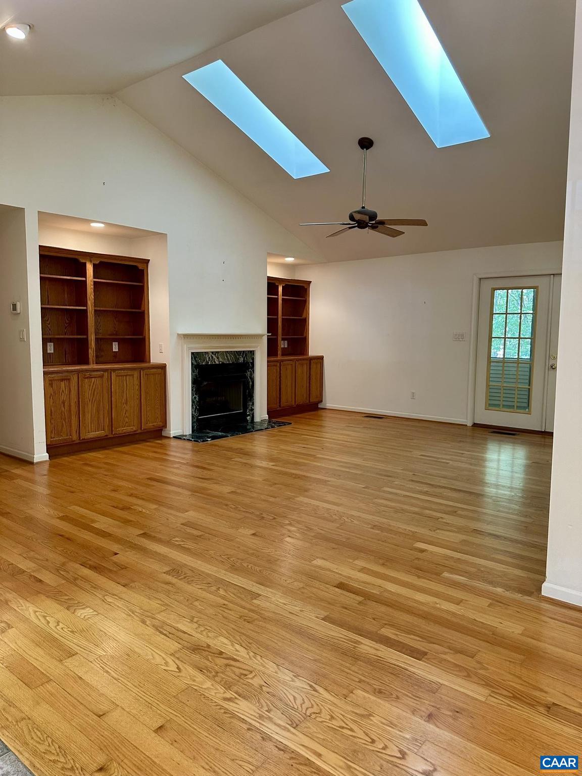 LAKE MONTICELLO - Residential