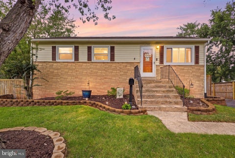 Photo of 7522 Albemarle Drive, MANASSAS, VA 20111 (MLS # VAPW2131396)